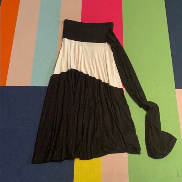 cream and black midi dress - Picture 2 of 3